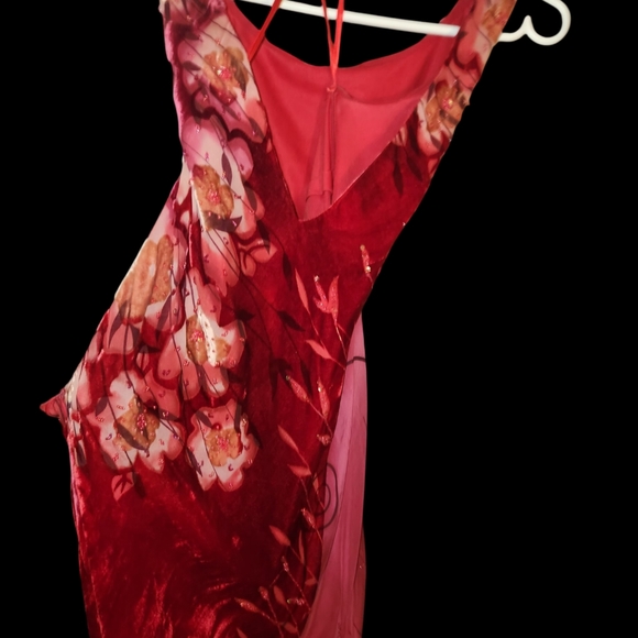 Floor Length Formal 100% silk dress - Picture 3 of 3